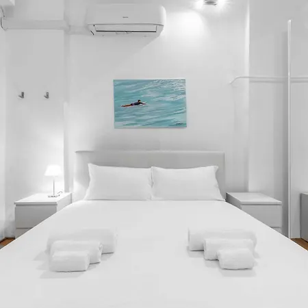 Dreaming With Parking L25 * ميلان